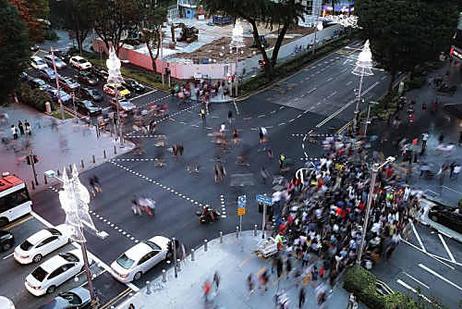 Scramble crossing at Orchard Road gets green light from pedestrians