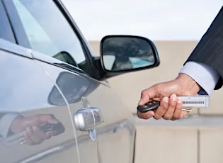 ¿Estás pensando en cambiar tu seguro de coche? Calcula online tu presupuesto AXA FlexiRapid