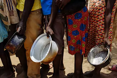 1€ al día es lo que cuesta la comida de un refugiado. ¡Colabora!