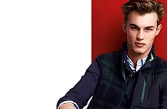 Macy's has unbelievable prices on Tommy Hilfiger Menswear this Tuesday