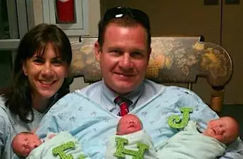 [Gallery] Wife Feels Sick A Week After Adopting Triplets, when She Returns to the Hospital She Gets Striking News