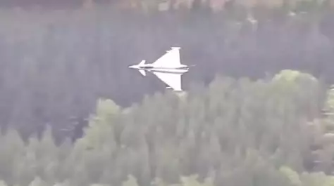 Crowds annoyed at RAF flypast mix-up