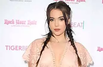 [Gallery] McKayla Maroney Got All The Attention When She Decided To Wear This Dress On The Red Carpet