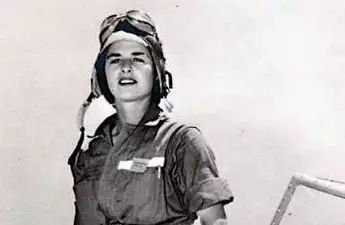 These Surprising WWII Photos Baffled Historians