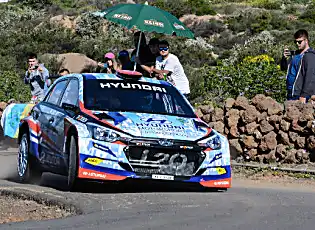 'Cohete' Suárez gana por la mínima a Iván Ares en el Rally Villa de Adeje