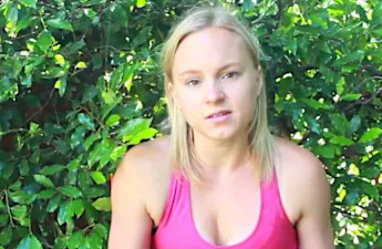 [Pics] This Waitress Didn't Know What A Couple Was Up To When They Left Her No Tip