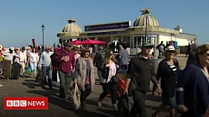 Antiques Roadshow makes pier debut
