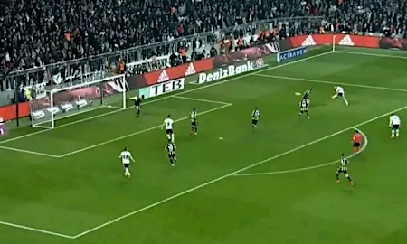 مهارات كرة القدم.. كواريزما يسجل هدفاً بطريقته الخاصة! - سبورت 360 عربية