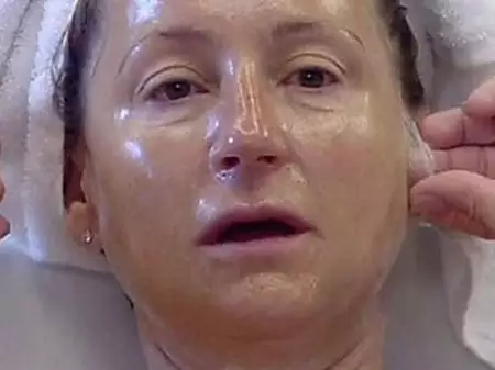 61 Woman From Jakarta Discovers How to Get Rid of Wrinkles Without Botox