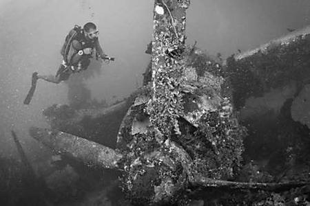 [Gallery] Diver Finds Planes At Bottom Of Pacific, But When They Look Inside..