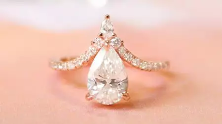 7 Engagement Rings that are Works of Art