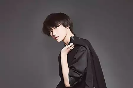 ‘Genderless’ model Satsuki Nakayama cashes in on androgyny trend