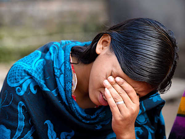 毎朝ゴミ山へ通う「ミナ」1日150円の支援で少女に希望の道を