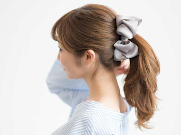 プライベートでもオフィスでも簡単小物で差をつけるには?