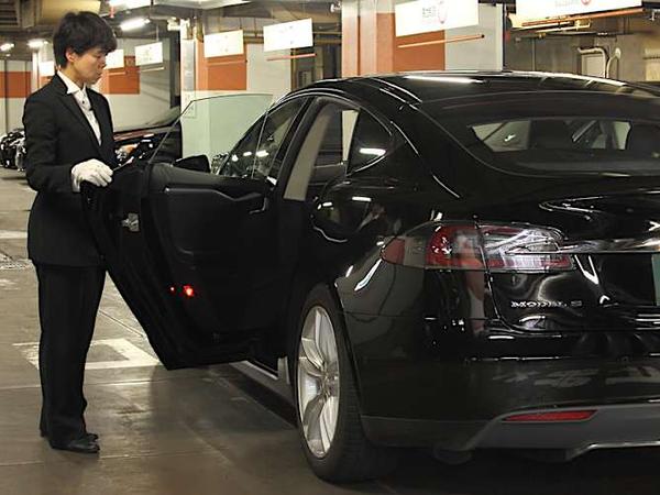 電気自動車の黒船テスラを年35000km以上乗り回すドライバ-に性能を問う!