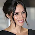 Meghan Markle ή τη δύναμη ενός μαύρου φόρεμα