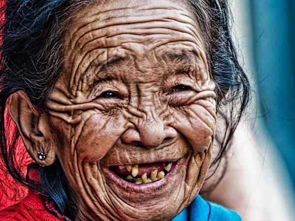 【お笑い】笑いが起こすびっくり身体効果１０選