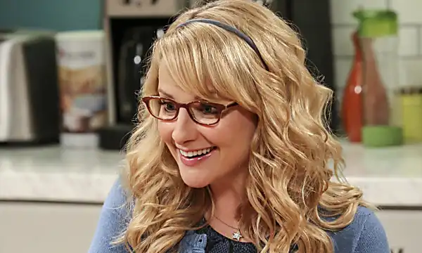 [Gallery] Bernadette From 'The Big Bang Theory' In Real Life Is Not What We Were Expecting