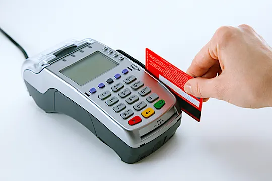 Salary above 35000? Apply for Credit Card Now. Maximum Rewards, Zero Fee & Much More.