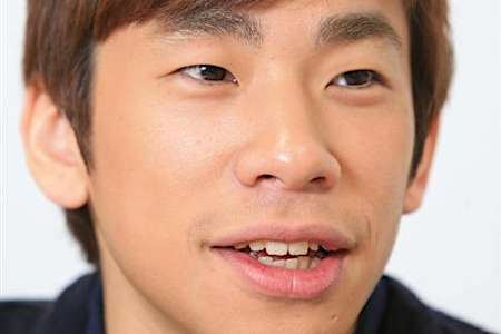 織田信成氏「しょーまは朝早くて寝てたので…」羽生と２ショット　フィギュア