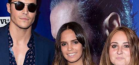 Gloria Camila y Rocío Flores: tía y sobrina se divierten en el concierto de Pitingo