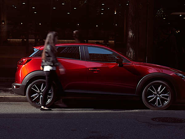 ガソリン車でも変わらぬ走る歓びを (メーカー希望小売価格210.6万円～税込）