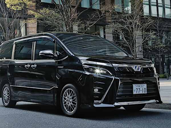 ママ満足の人気ミニバンの理由とは?