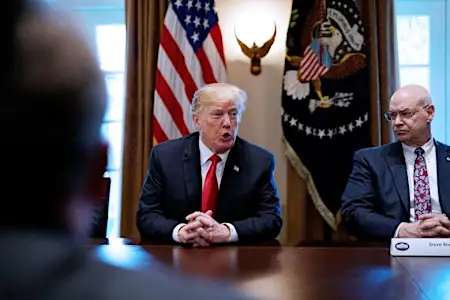 Οι εξαιρετικές χρεώσεις του Trump εξηγούνται