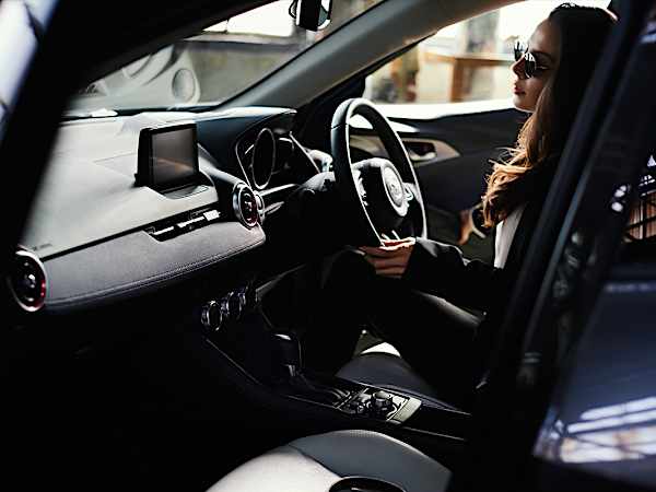 美しさと先鋭さをさらに磨き上げた、洗練のインテリア