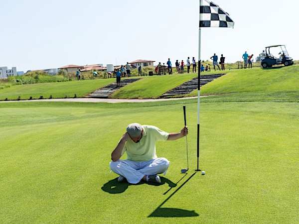 飛距離が落ちる原因は、加齢による筋力の低下ではない？