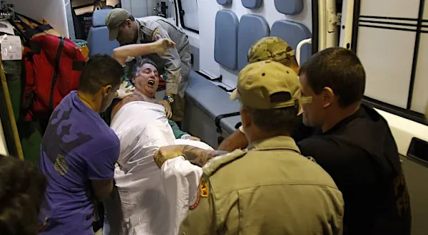 Garotinho pediu para receber tiro no peito e ameaçou quebrar a cara de Cabral, diz policial sobre transferência