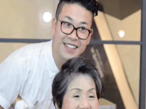 凄い！バイキング「化粧のプロ」の老け見え克服術